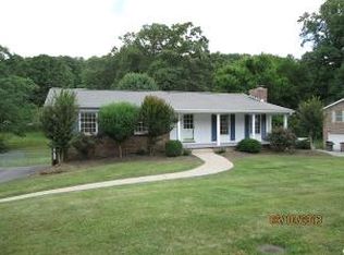 1107 Pilleaux Dr, Knoxville, TN 37912