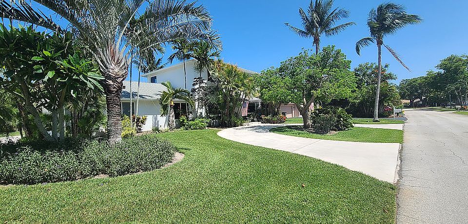 1st image of 651 Heron Dr
