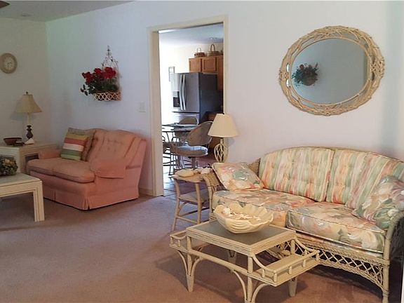4th image of 437 N Shore Cir