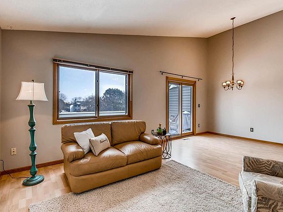 4th image of 3634 Avon Dr