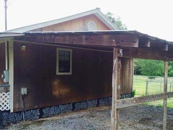 3rd image of 450 County Road 171