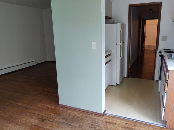 3rd image of 735 Belmont Ave E #201