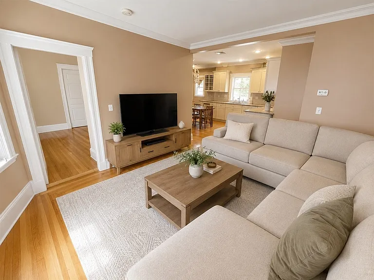 12 Stevens St #2 — Photo 4