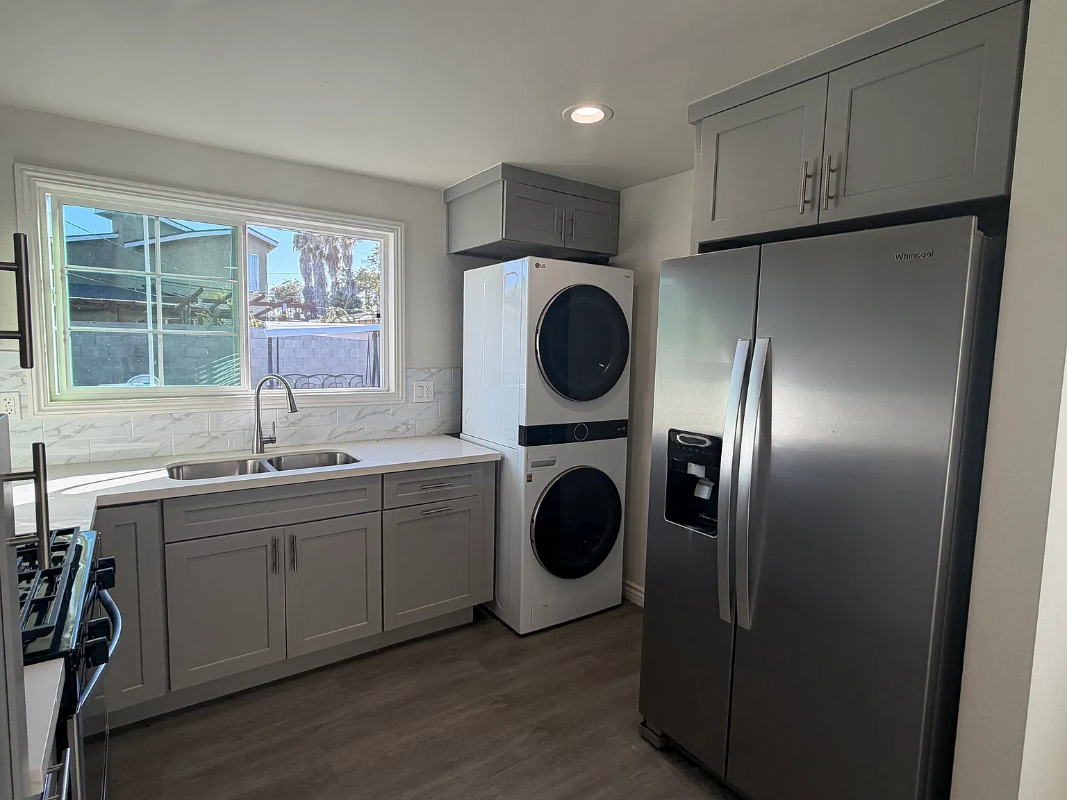 2 bed, 700 sqft, $2,800 — Photo 3