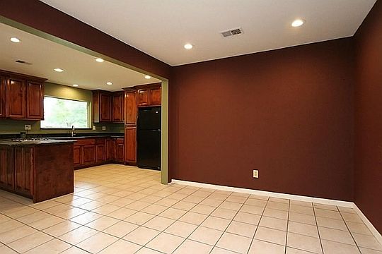 3rd image of 2608 Lazy Bend St
