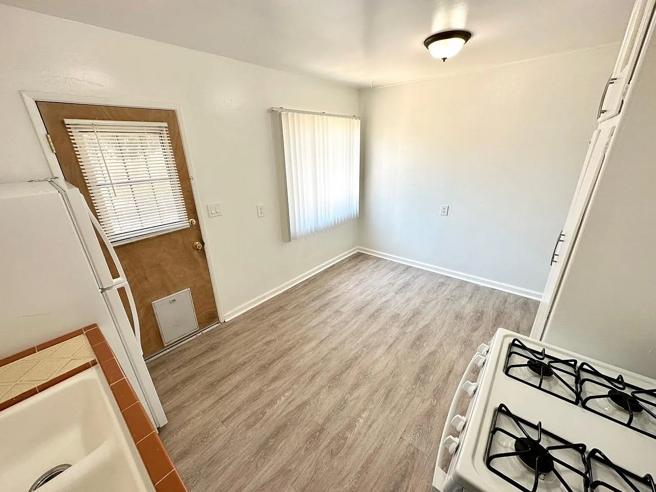2 bed, $2,195 — Photo 3