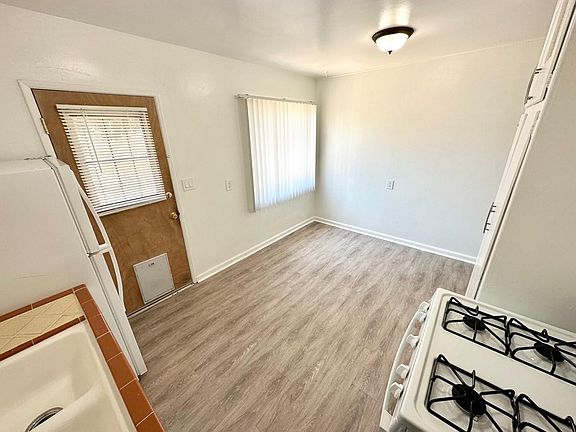 3rd image of 891 S Mollison Ave #891