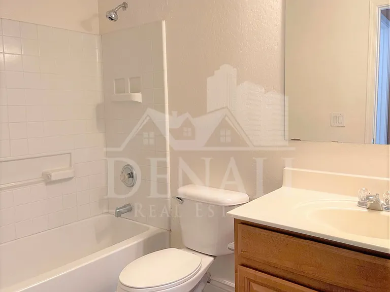 925 E Canyon Rock Rd — Photo 16