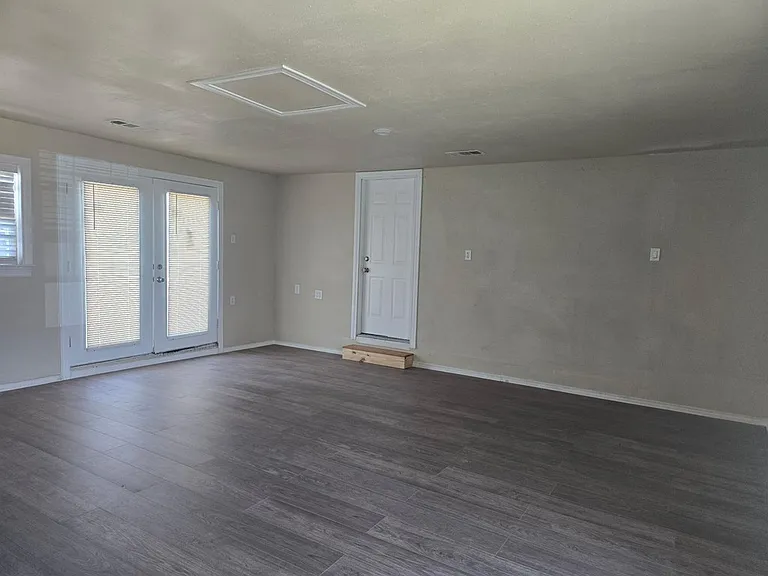 1711 Doran Dr — Photo 9