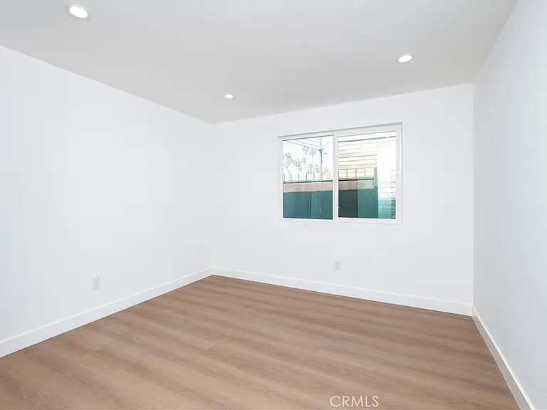 5741 S Saint Andrews Pl #1/2 — Photo 25