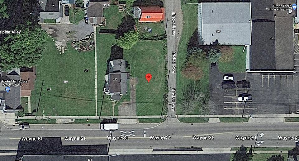 2nd image of 302 Wayne St