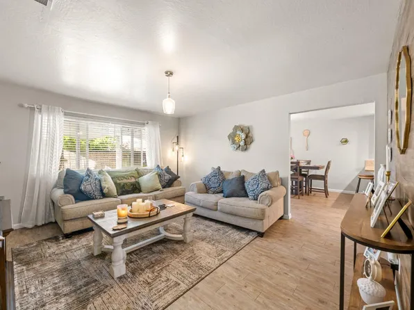 610 Sierra Drive, Dixon, CA 95620