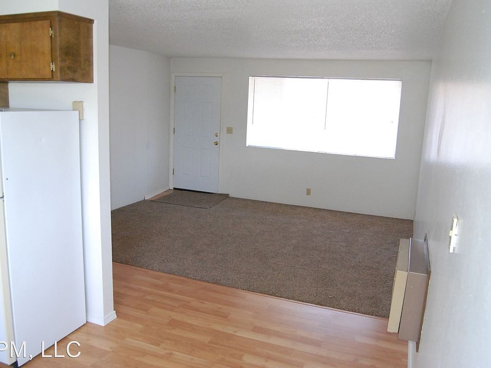 2nd image of 913 S 48th Ave APT 1