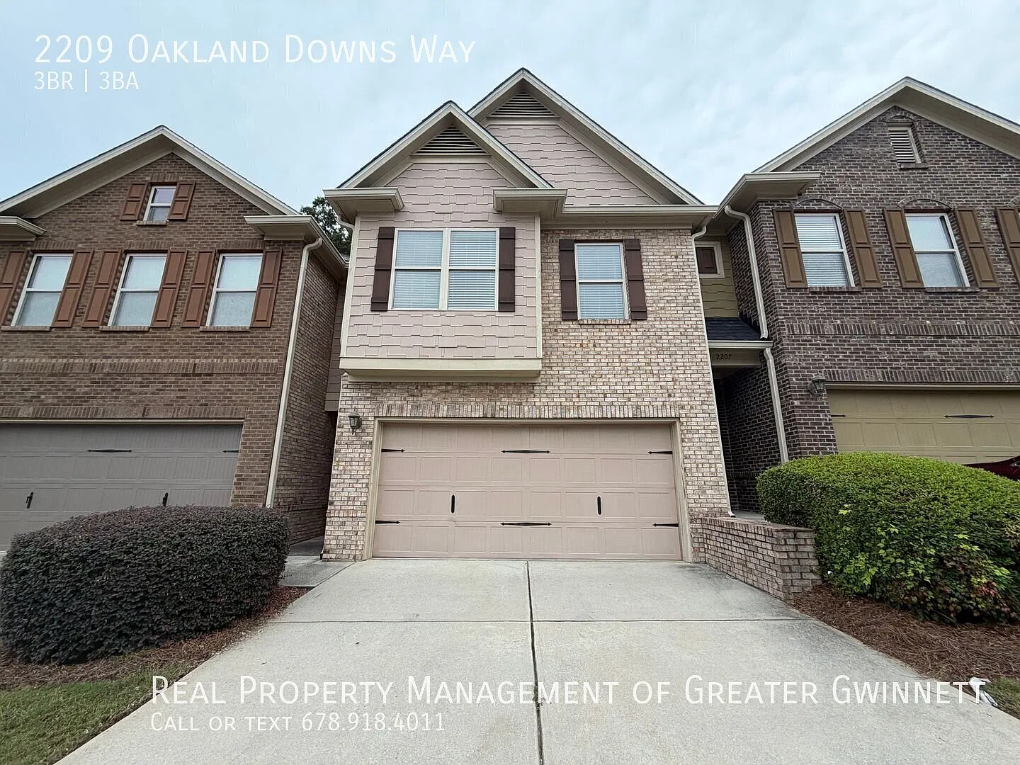 Charming 3 bedroom townhome! — Photo 1