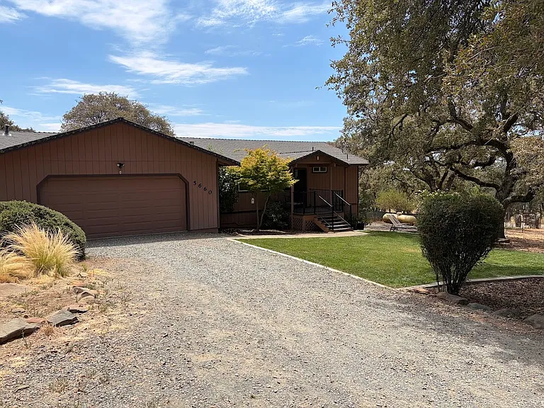 5660 Bell Rd — Photo 4
