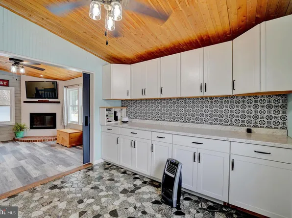 176 Ironmine Rd, Felton, DE 19943