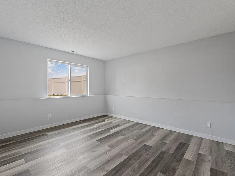 3445 Cochran Dr #B — Photo 14