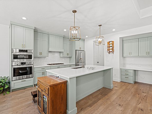 3rd image of 3455 E Collingwood Dr