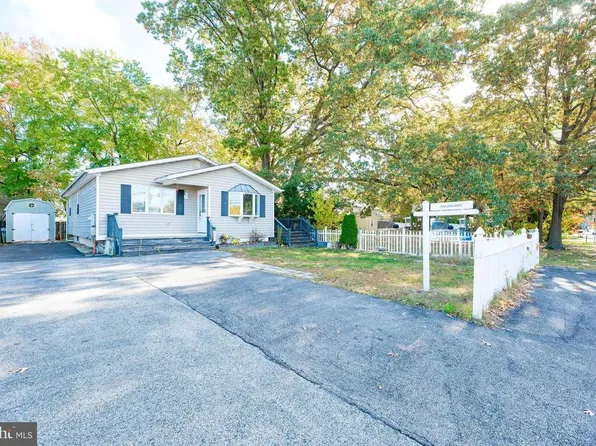 7741 Edgewood Ave, Pasadena, MD 21122