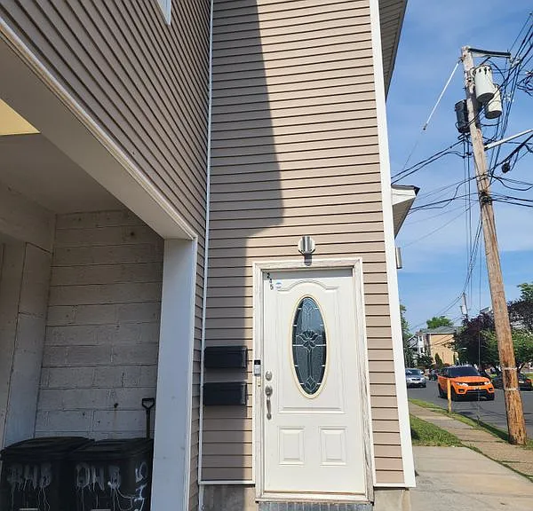 245 W Grand St #1RST — Photo 14