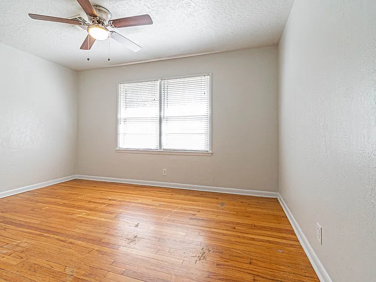 1510 Huntington Way — Photo 18