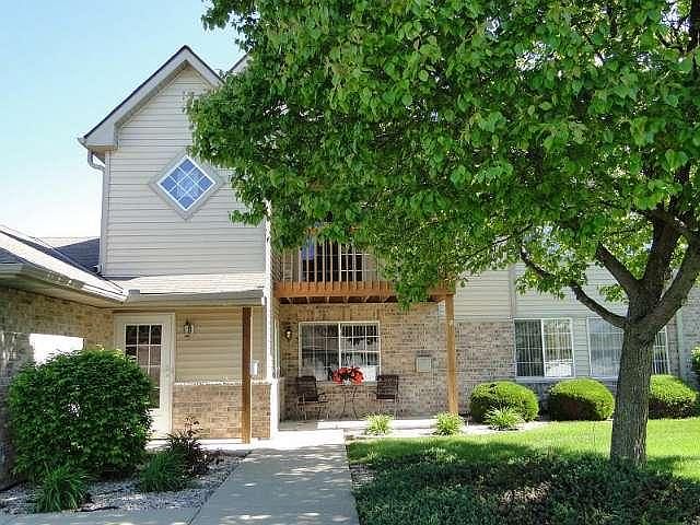1st image of 211 W Oak Leaf Dr Unit 6