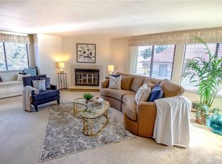 910 S 248th St APT 4, Des Moines, WA 98198