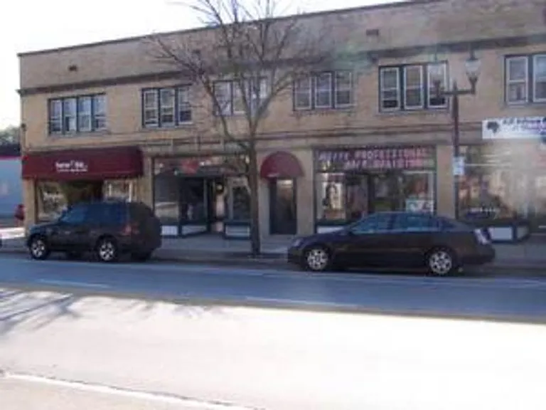 6425 W North Ave — Photo 1