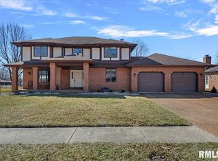 2904 Mill Point Ct, Springfield, IL 62704