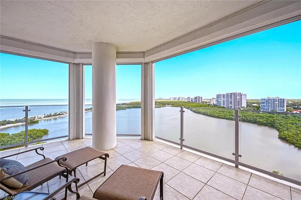 3 bed, 3.0 bath, 2403 sqft, $16,000 — Photo 2