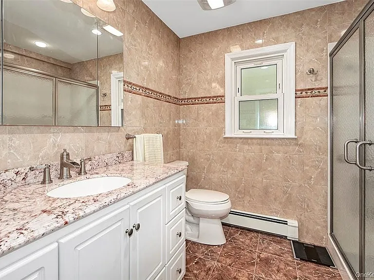 28 Beechwood Ave — Photo 9