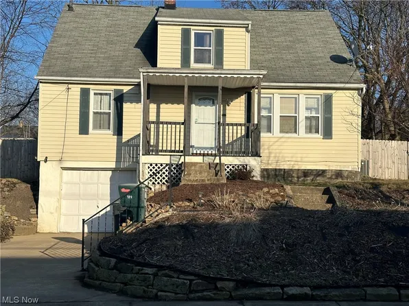 339 Baldwin Rd, Akron, OH 44312