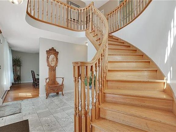 4th image of 9 Judson Ln