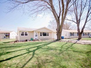110 Rolling Hills Ave, Columbia City, IN 46725