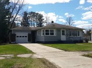 765 3rd St NW, Chisholm, MN 55719