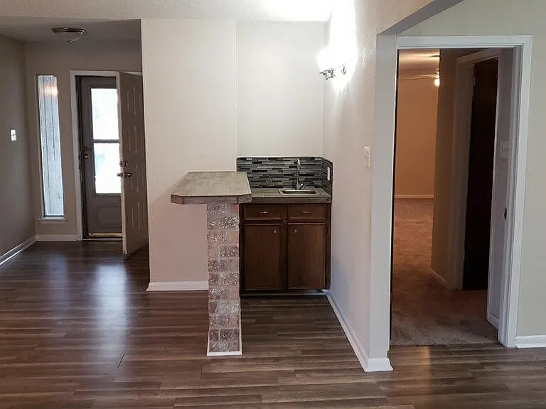 4902 Chatfield Dr — Photo 7