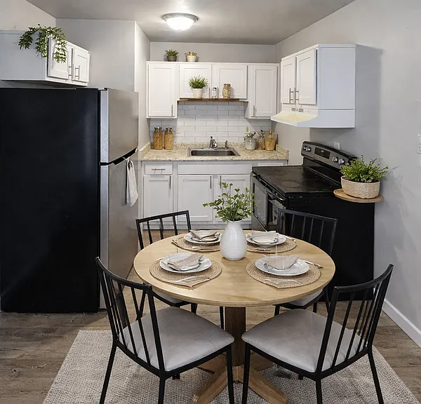 5680 Pardee Rd #3 — Photo 1