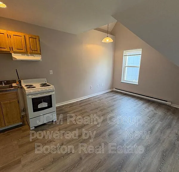 3 Sunderland St #U6 — Photo 2