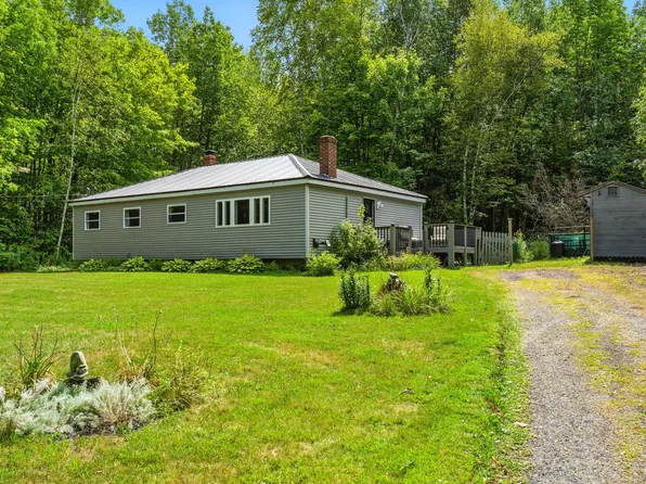 61 Pirate Lane, Fairfield, ME 04937