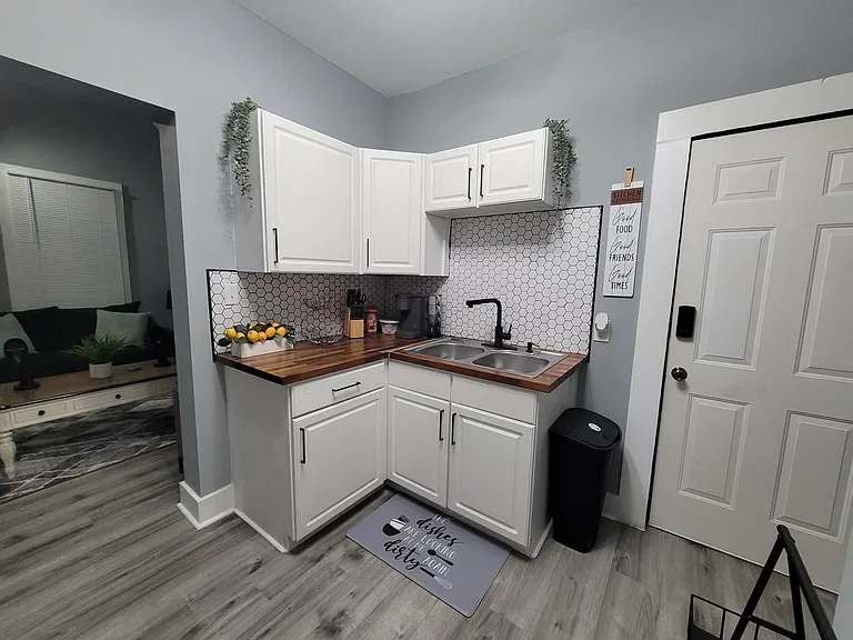 2818 N Capitol Ave #4 — Photo 18