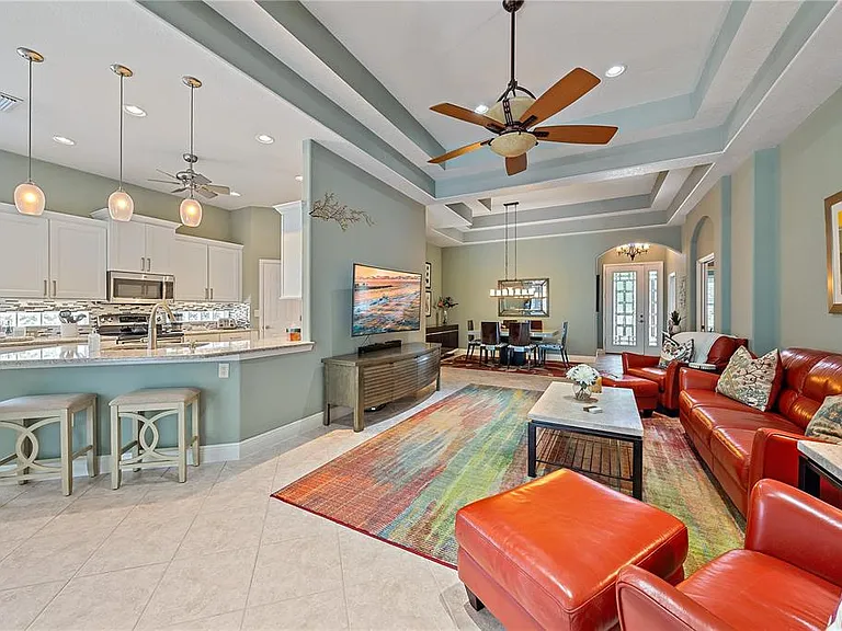 354 Melrose Ct — Photo 7