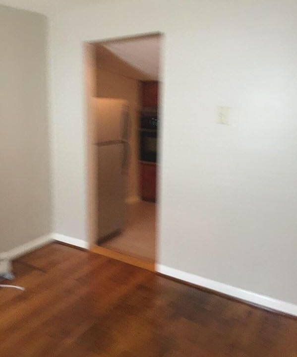 2nd image of 1406 Gracelawn Ln