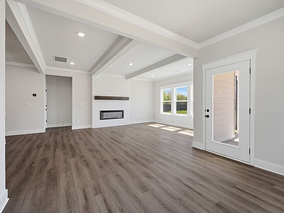 4th image of 1688 Arbor Valley Rd