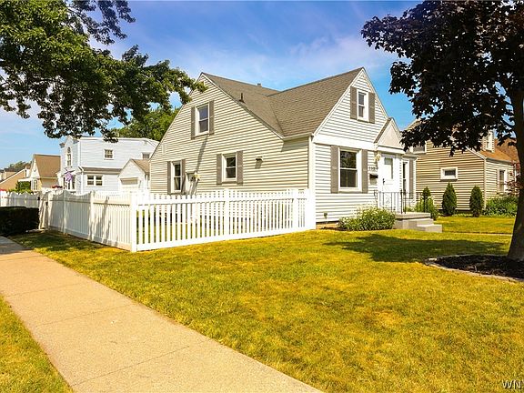 3rd image of 1108 Parkhurst Blvd