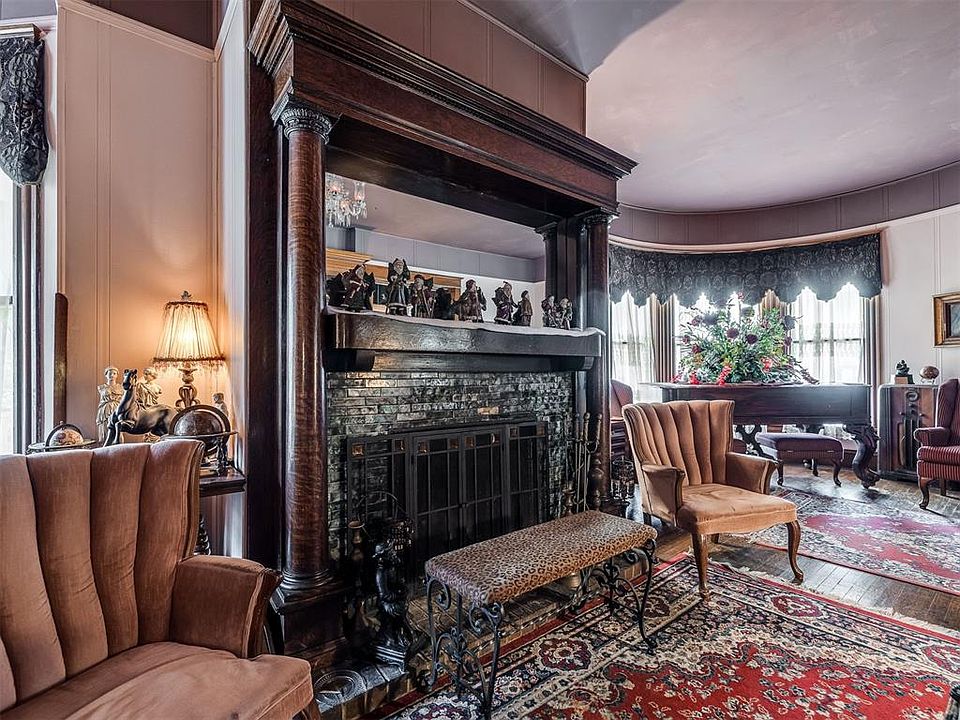 7th image of this home