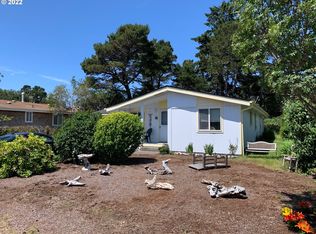 1603 N Siano Loop, Florence, OR 97439