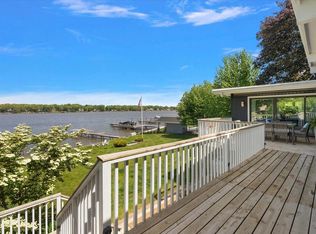 437 Graafschap Rd, Holland, MI 49423