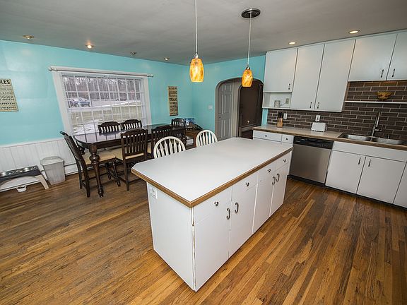 5th image of 1826 Currie Pkwy