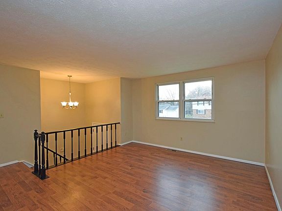 3rd image of 11480 Lincolnshire Dr