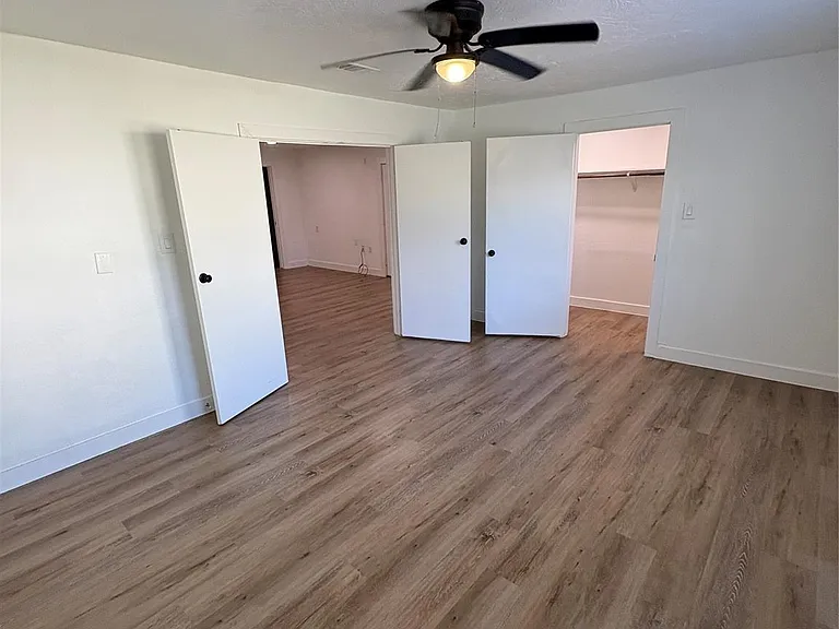 502 Independence St — Photo 23